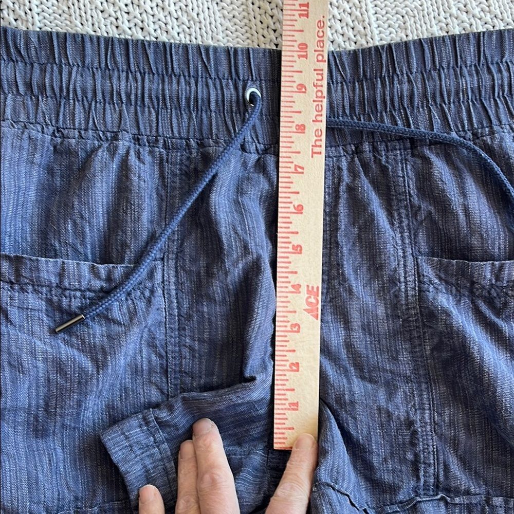 Athleta Cabo Linen 4" Short Women's Sz 4 Chambray Blue - Picture 4 of 10